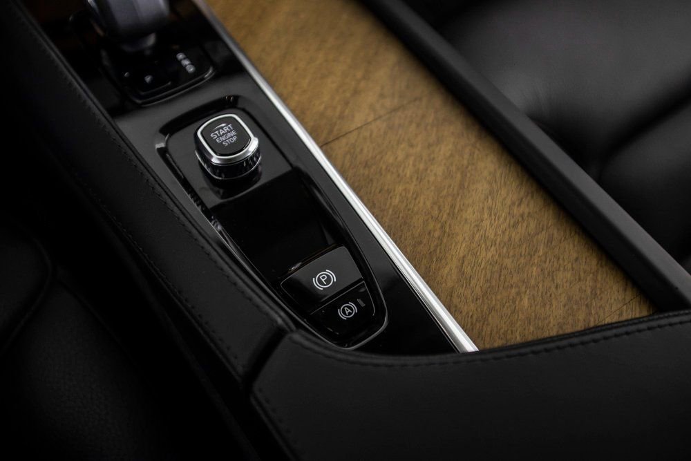 Used 2023 Volvo XC90 B6 Plus w/ Protection Package Premier image 34