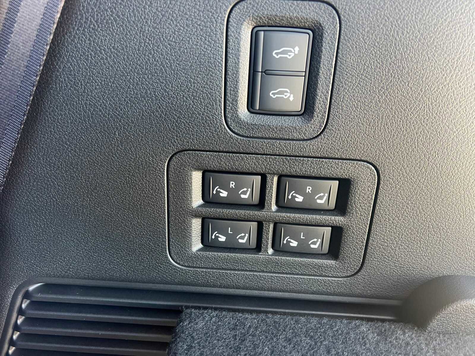 New 2026 INFINITI QX80 4WD w/ Premium Cargo Package image 14