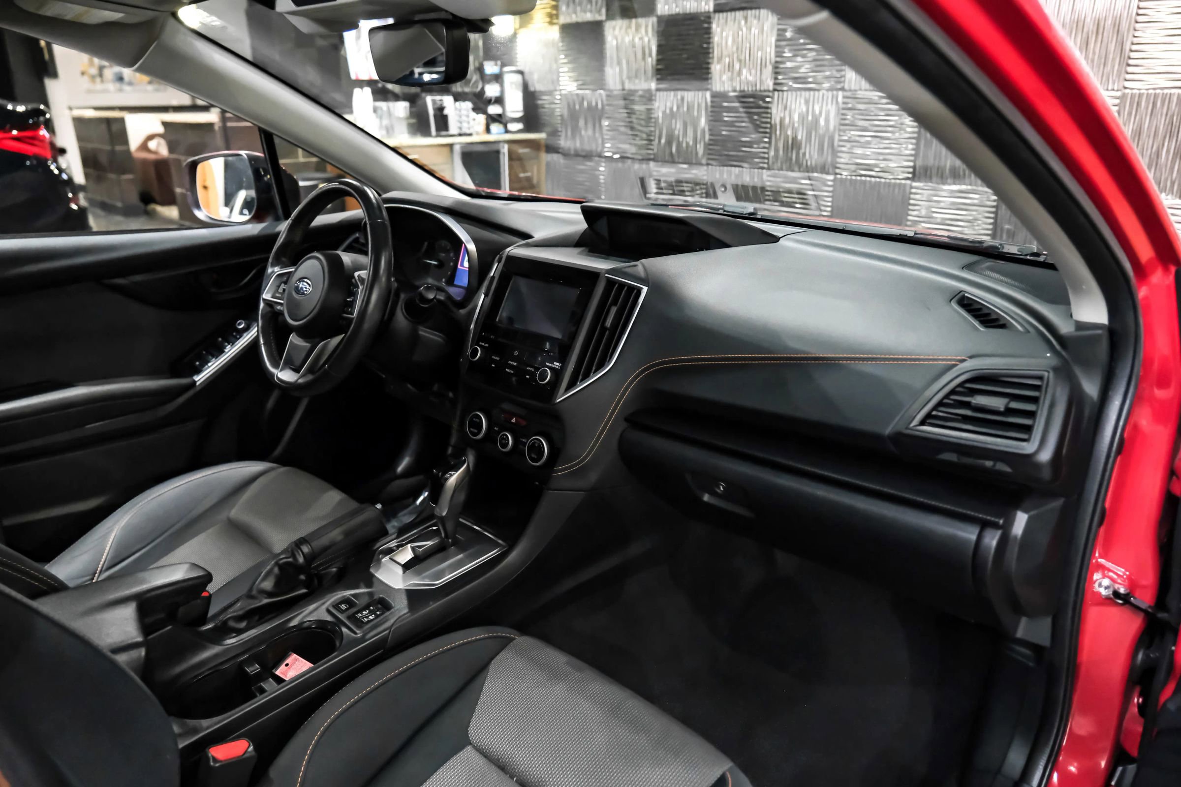 Used 2021 Subaru Crosstrek 2.0i Premium w/ Moonroof Package AWD/4WD image 11