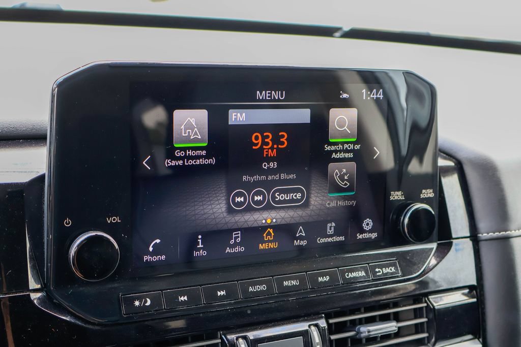 Used 2024 Nissan Pathfinder SL w/ SL Premium Package FWD image 5