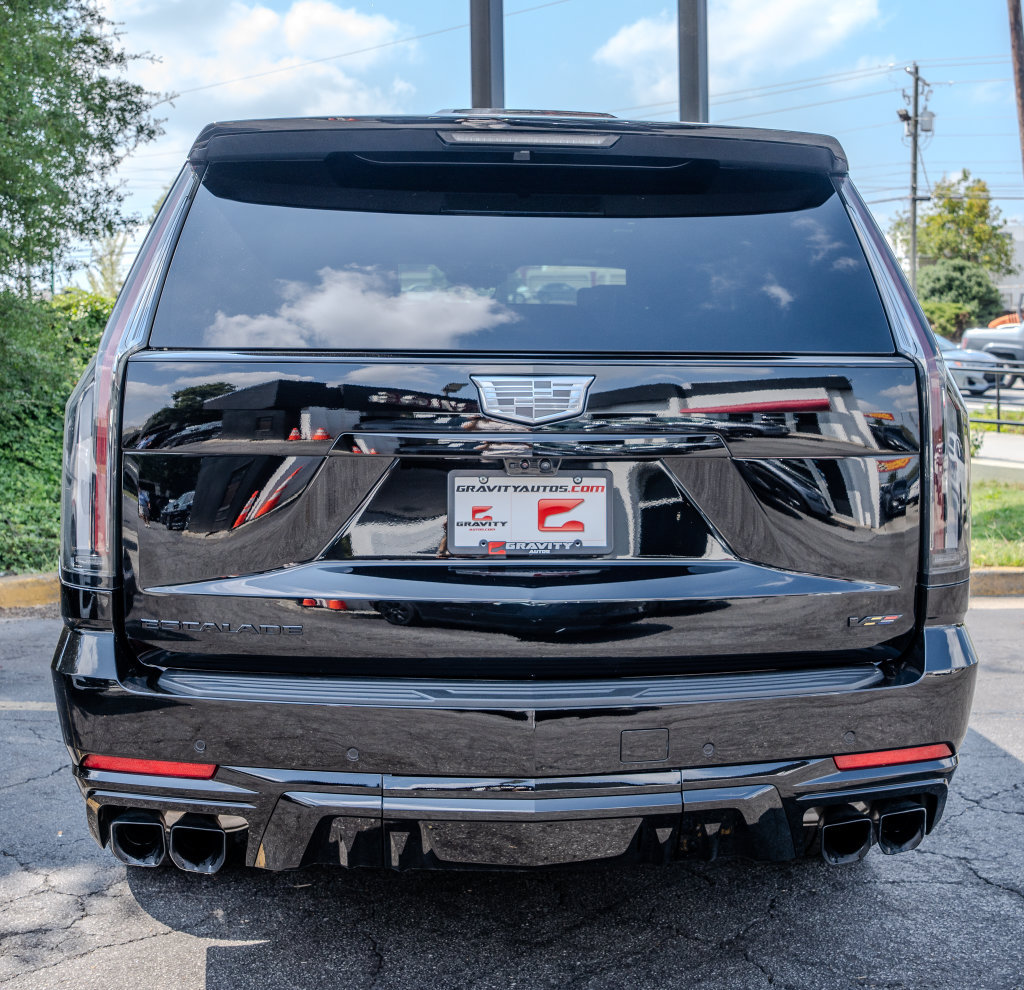 Used 2025 Cadillac Escalade V w/ LPO, ONYX Package AWD/4WD image 28