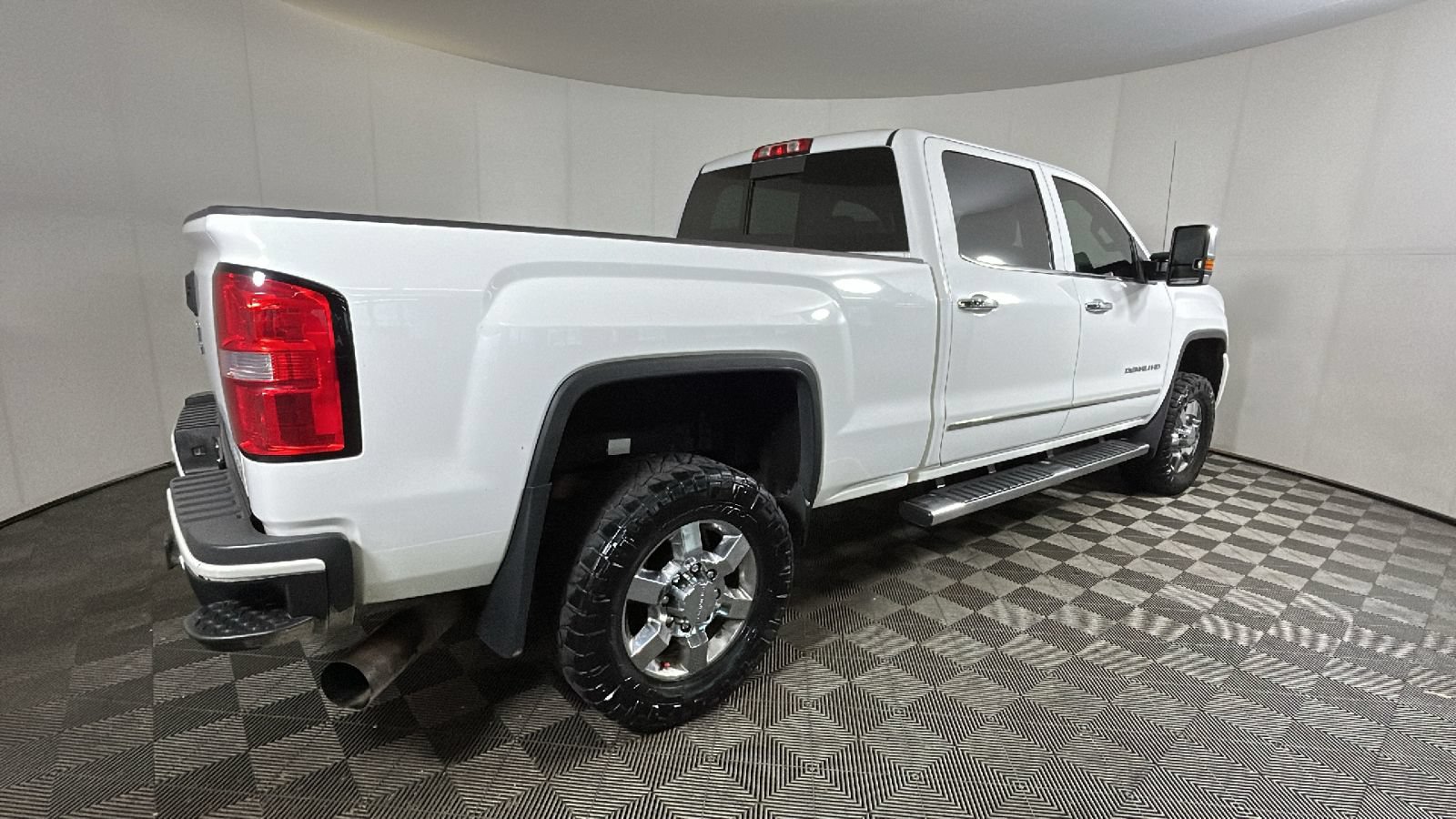 Used 2015 GMC Sierra 3500 Denali AWD/4WD video 2