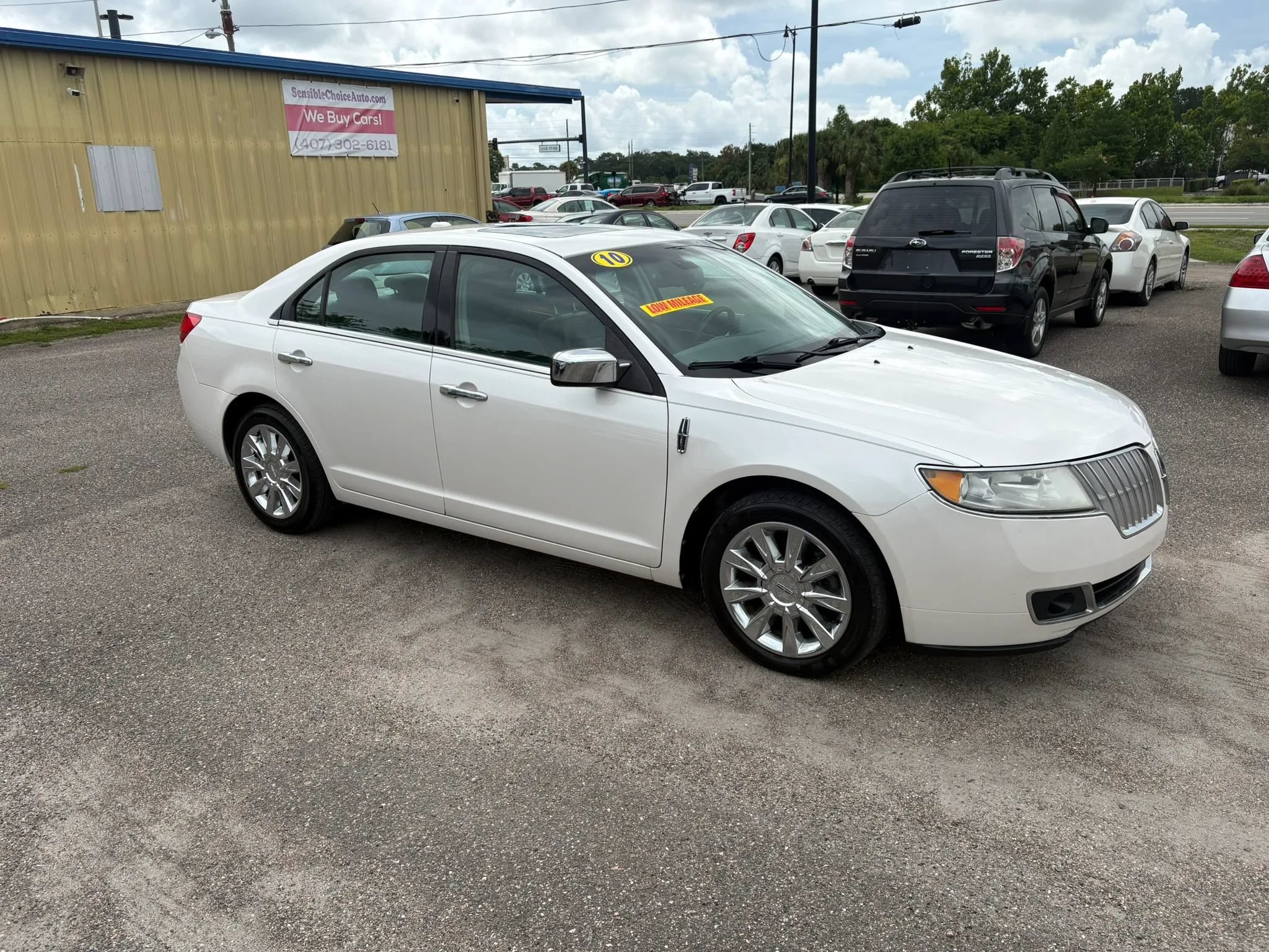 Used 2010 Lincoln MKZ FWD image 2