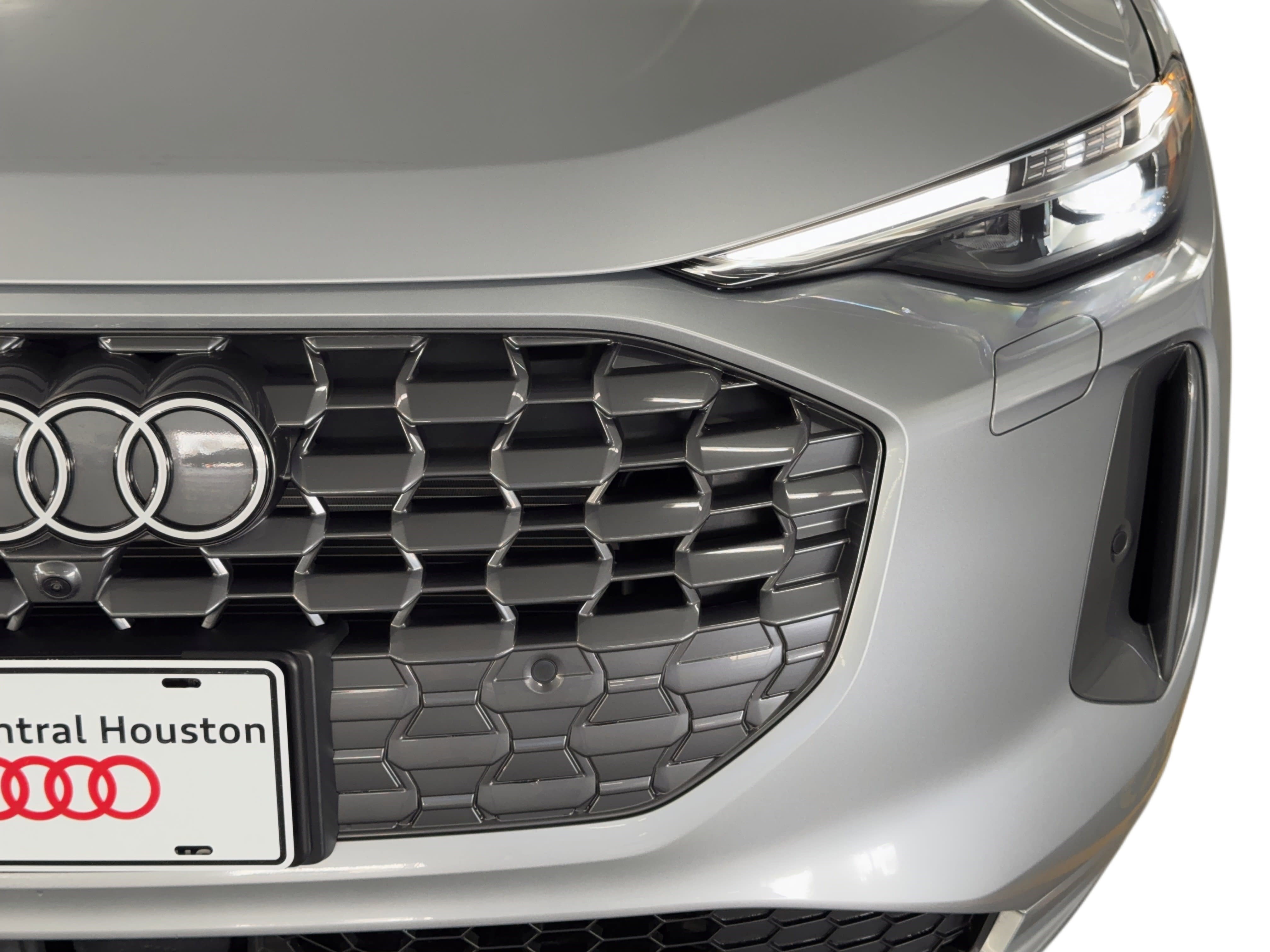 Used 2025 Audi Q5 Premium Plus w/ Premium Plus image 11