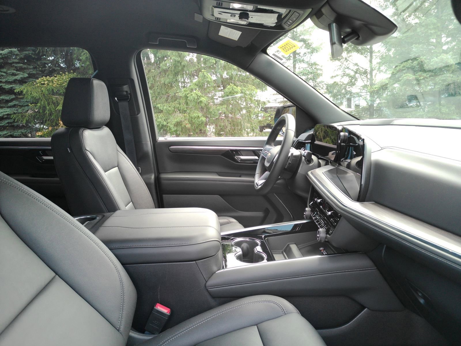 Used 2026 Chevrolet Suburban Z71 AWD/4WD image 17