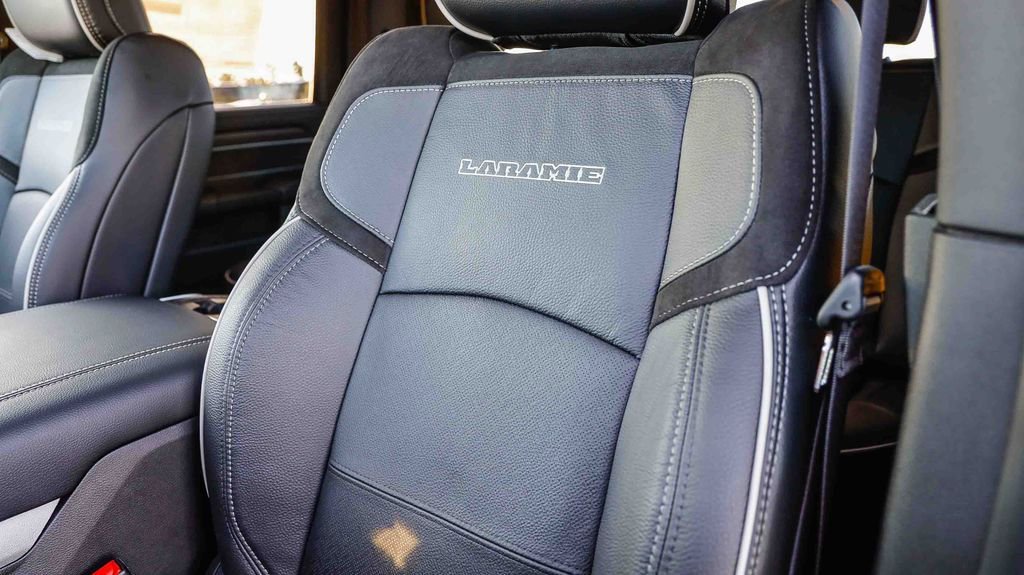 New 2026 RAM 2500 Laramie AWD/4WD image 30