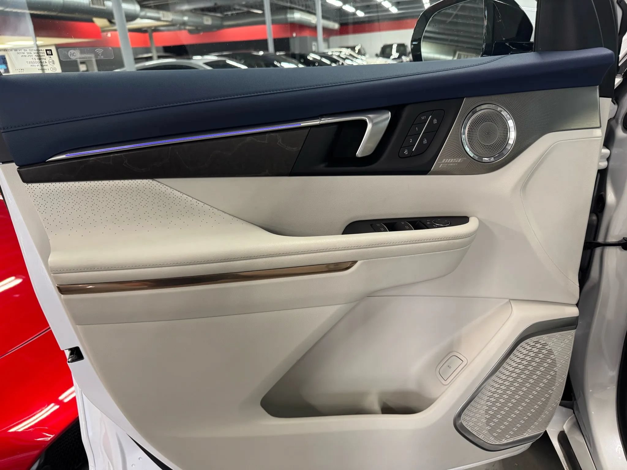 Used 2025 Buick Enclave Avenir w/ LPO, Floor Liner Package FWD image 12