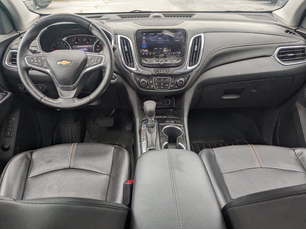 Used 2022 Chevrolet Equinox Premier AWD/4WD image 16