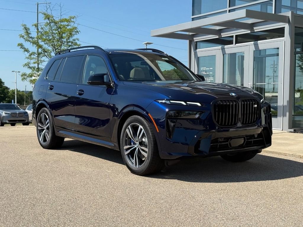 New 2026 BMW X7 M60i image 1