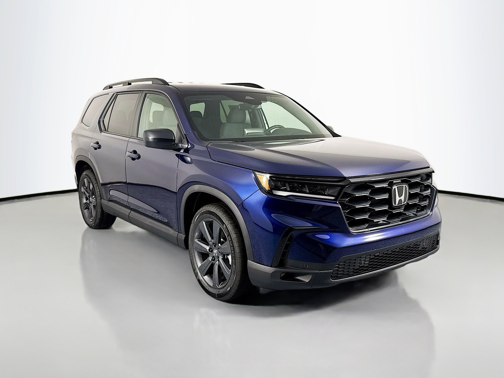 New 2025 Honda Pilot Sport image 3