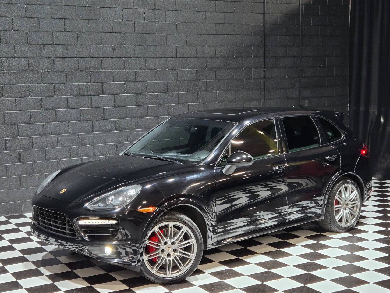 Used 2013 Porsche Cayenne GTS image 95