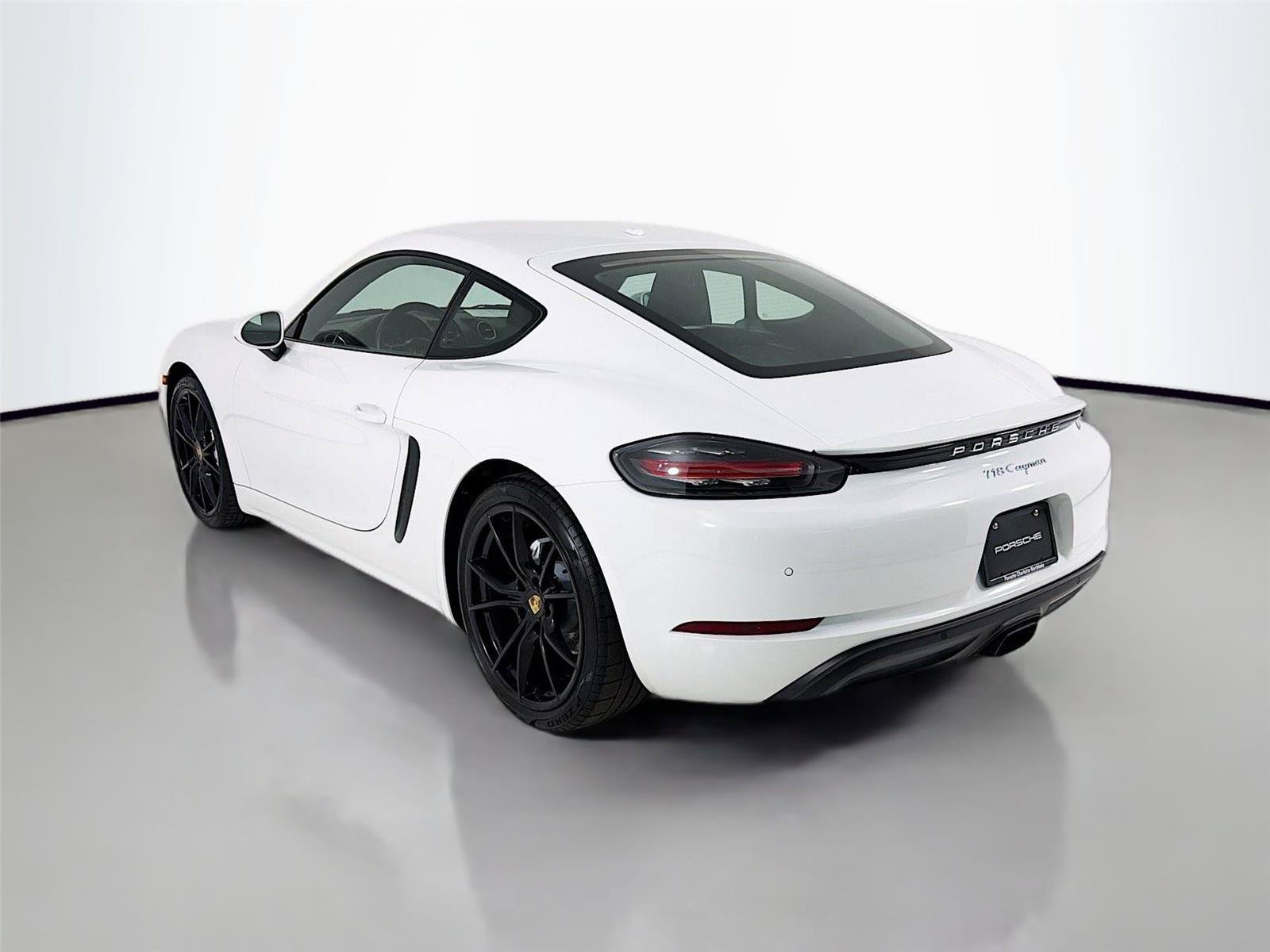 Certified 2022 Porsche 718 Cayman RWD image 3