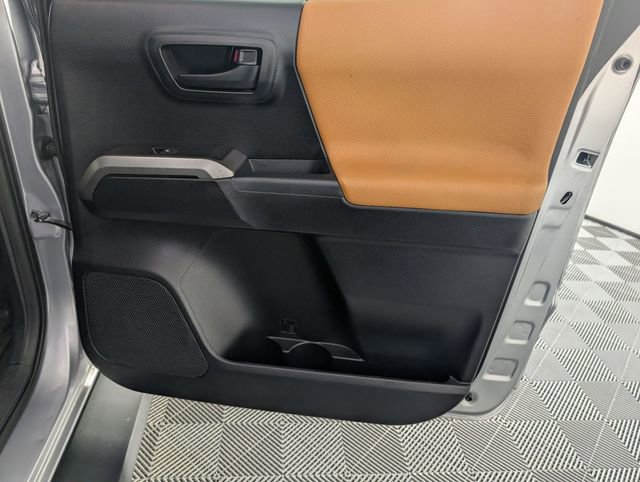 Used 2018 Toyota Tacoma SR5 image 28