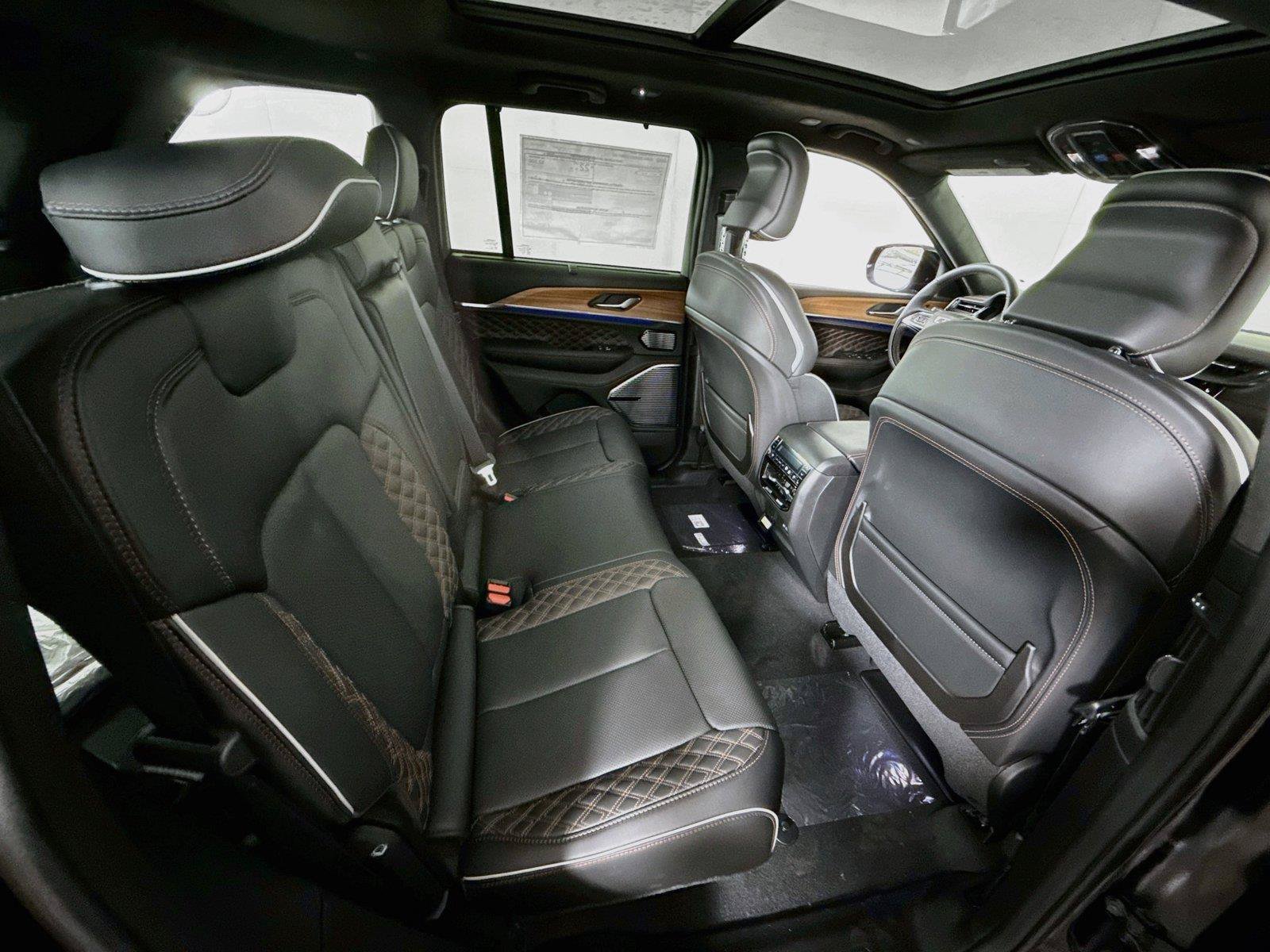 New 2027 Jeep Grand Cherokee Summit AWD/4WD image 22