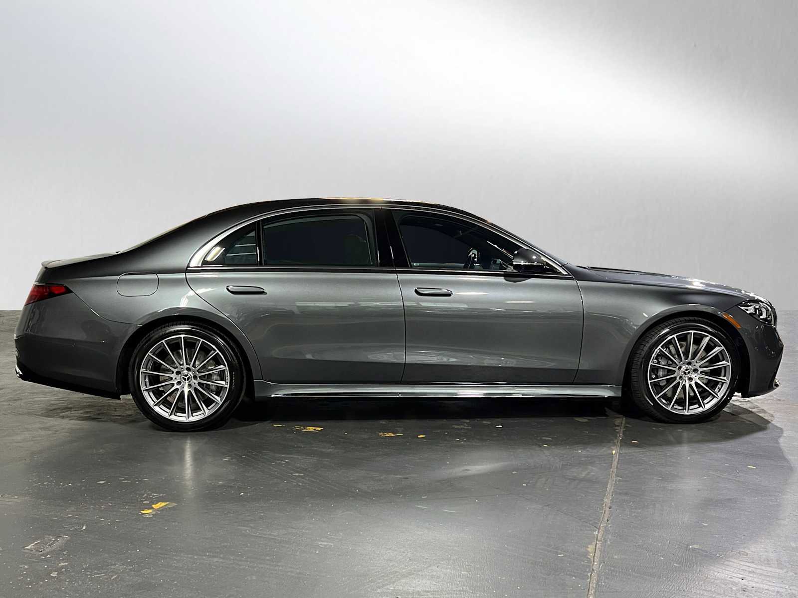 New 2026 Mercedes-Benz S 580 4MATIC Sedan image 2