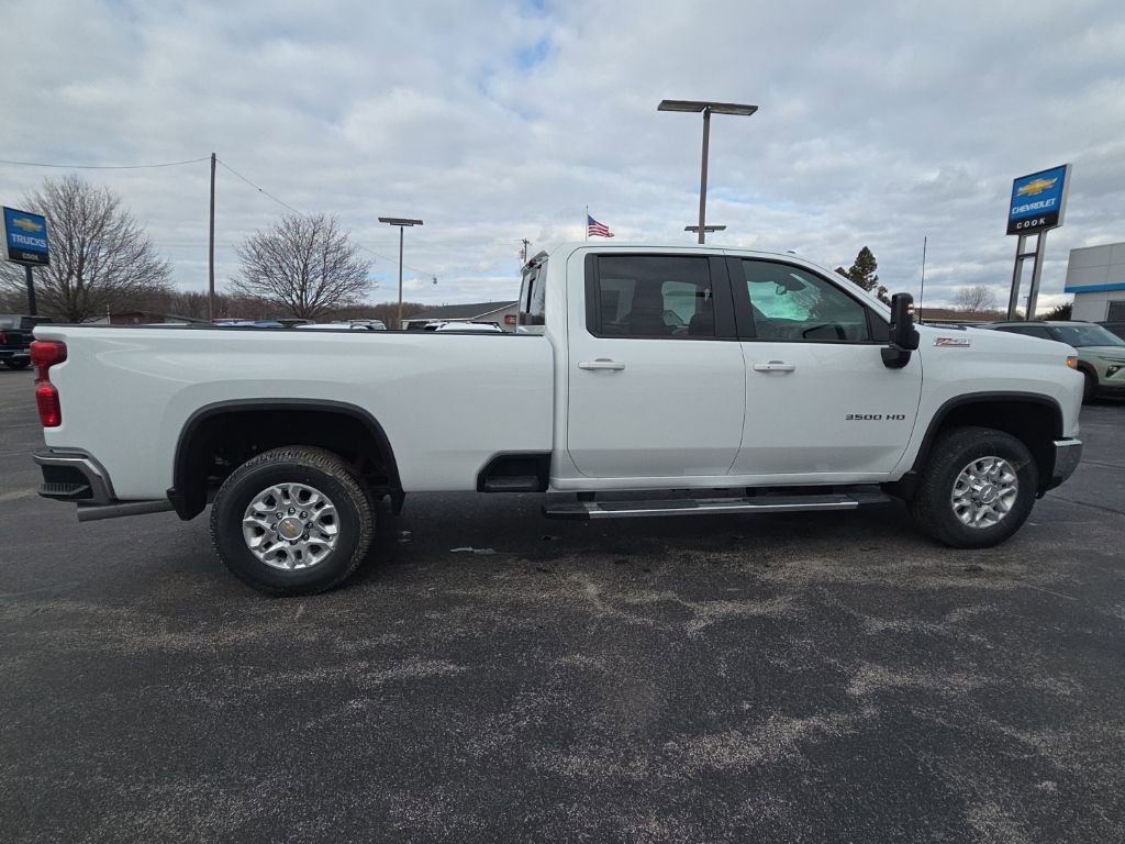 New 2026 Chevrolet Silverado 3500 LT w/ Safety Package image 9