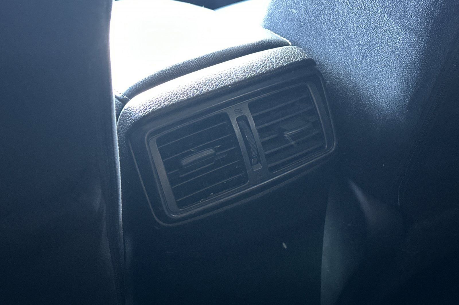 Used 2014 Nissan Rogue SV w/ SV Premium Package image 16