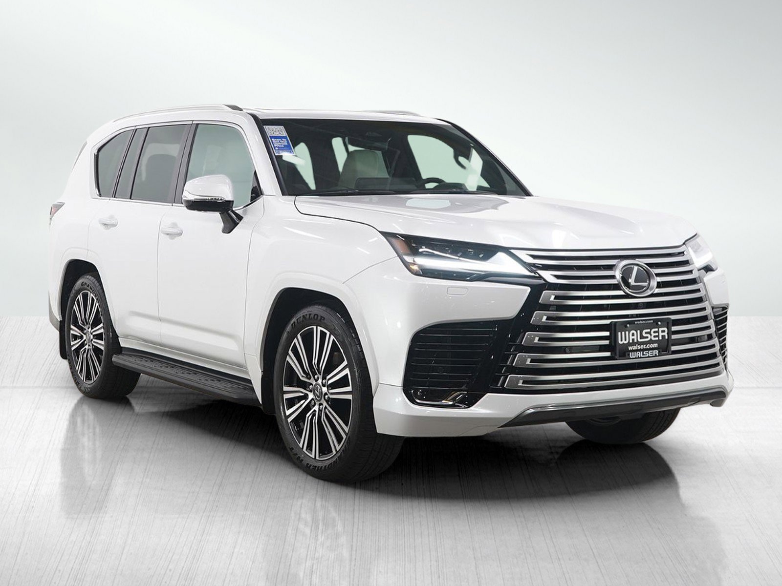 Used 2025 Lexus LX 600 4WD w/ Accessory Package (2T) image 7