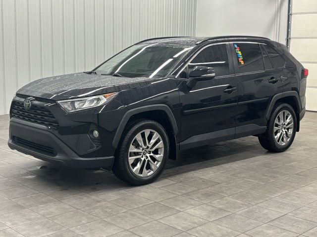 Used 2020 Toyota RAV4 XLE Premium image 6