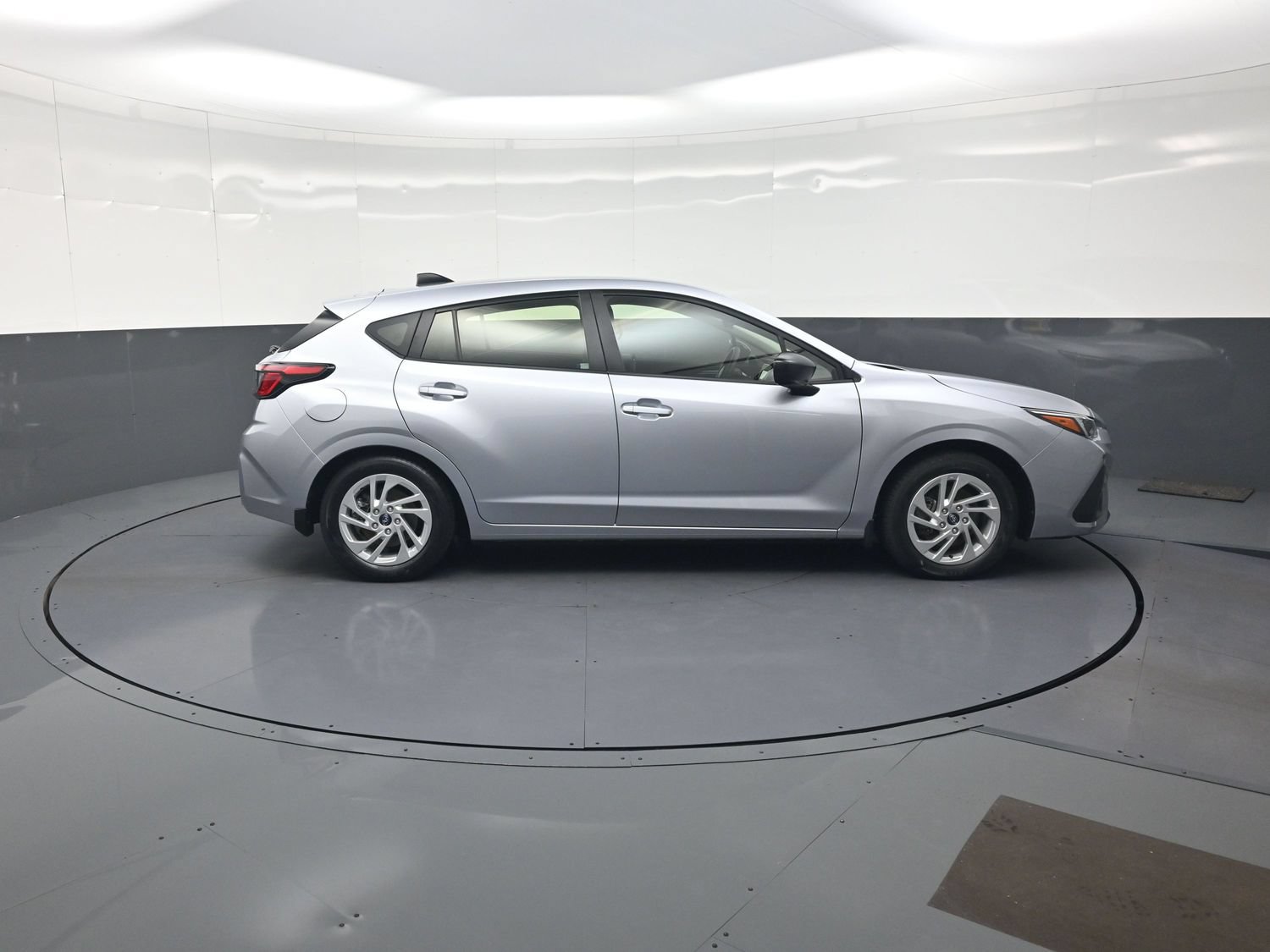 Used 2024 Subaru Impreza 2.0i AWD/4WD image 2