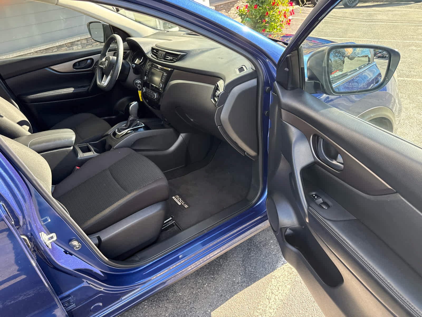 Used 2020 Nissan Rogue Sport S AWD/4WD image 16