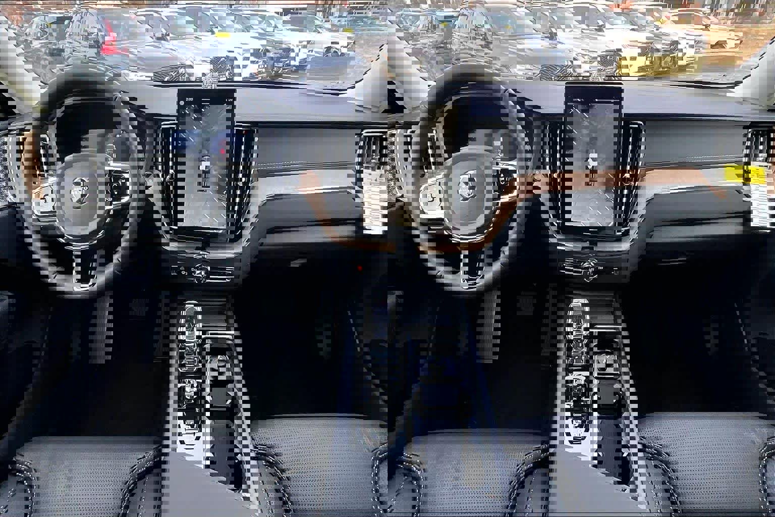 New 2026 Volvo XC60 B5 Ultra w/ Protection Package Premier image 7