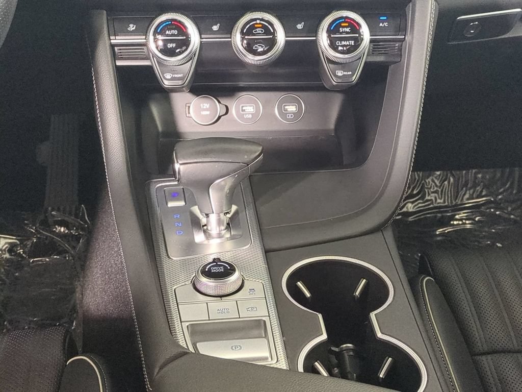 Used 2023 Genesis G70 3.3T RWD image 20