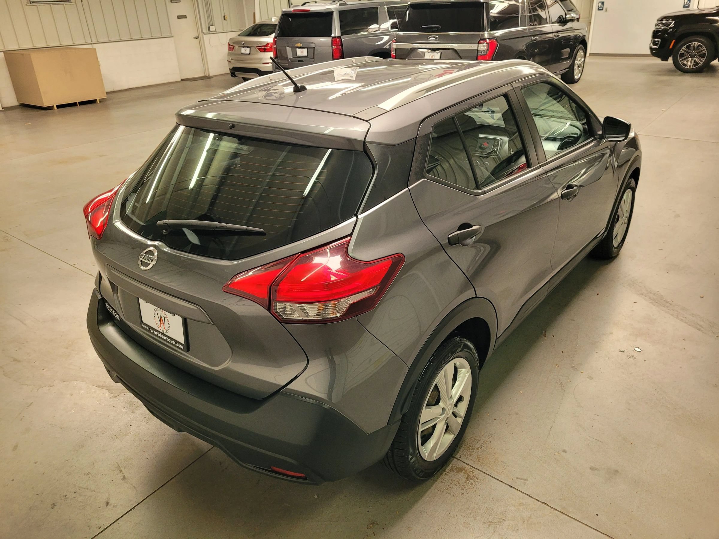 Used 2019 Nissan Kicks S FWD image 7