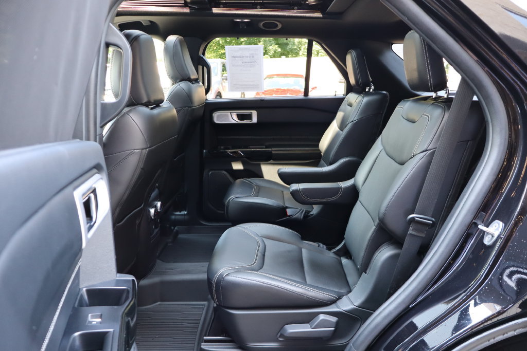 Used 2022 Ford Explorer ST w/ Equipment Group 401A AWD/4WD image 11