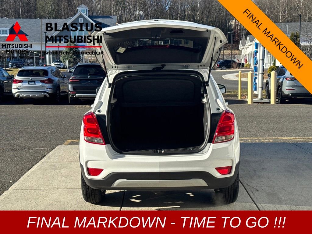 Used 2022 Chevrolet Trax LT w/ LT Convenience Package image 33