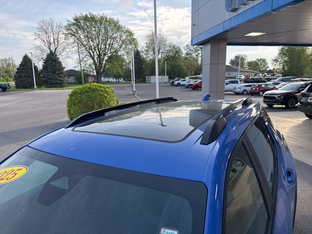 Used 2025 Chevrolet Equinox RS w/ Safety and Technology Package FWD image 36