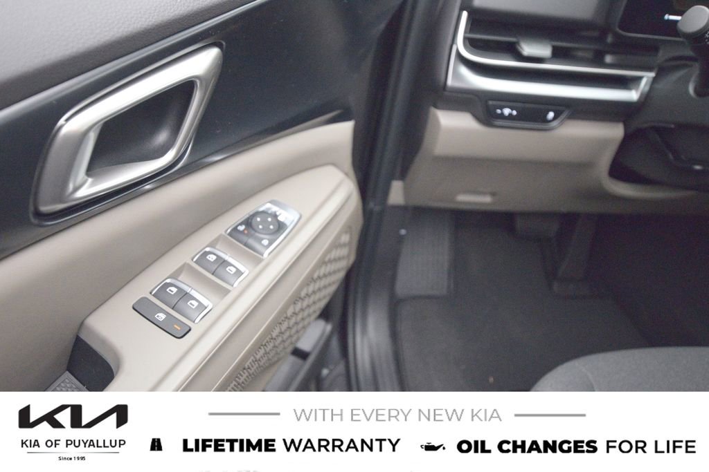 New 2026 Kia Carnival LX FWD image 27