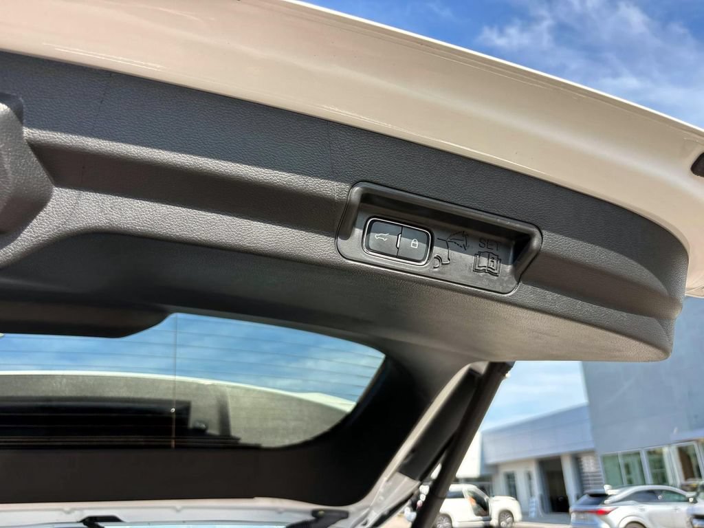 Used 2025 Ford Explorer ST AWD/4WD image 15