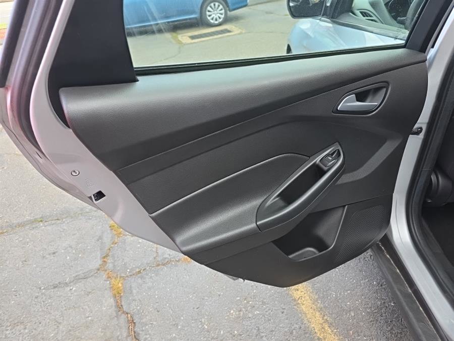Used 2018 Ford Focus SE image 13