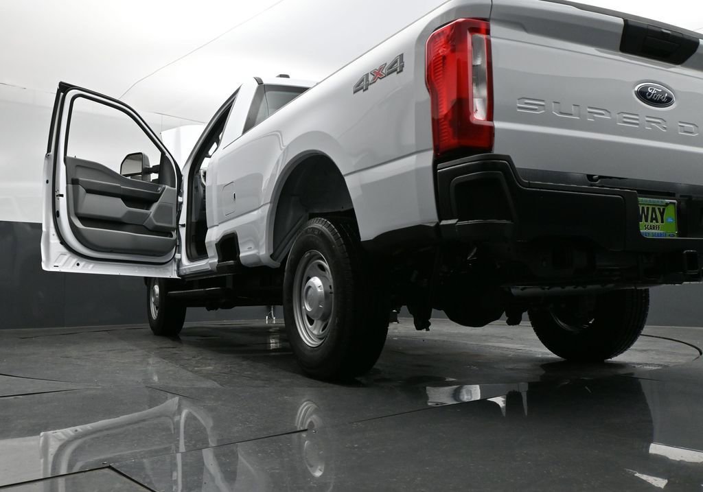 New 2026 Ford F250 XL w/ F-250 >10K GVWR Package AWD/4WD image 33