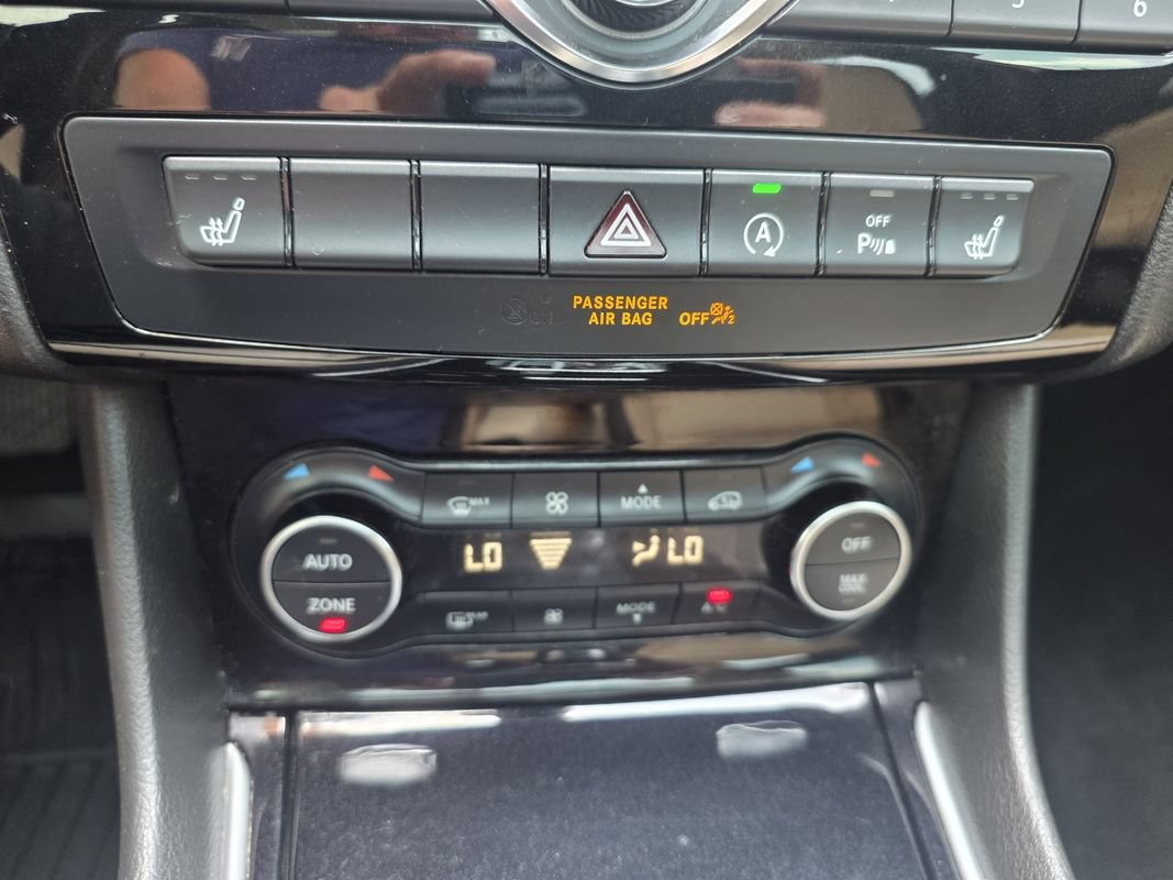 Used 2019 INFINITI QX30 AWD w/ Navigation Package image 30