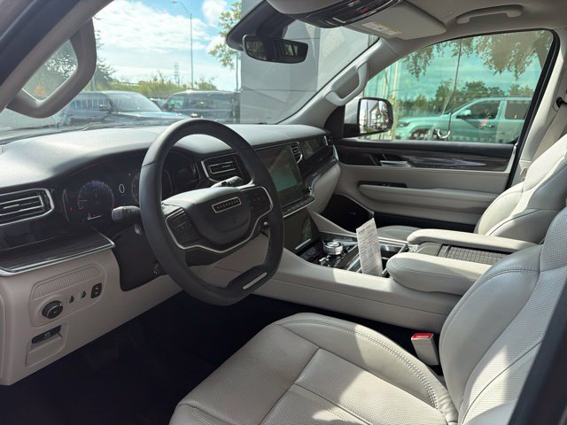 Used 2022 Jeep Wagoneer Series II AWD/4WD image 7