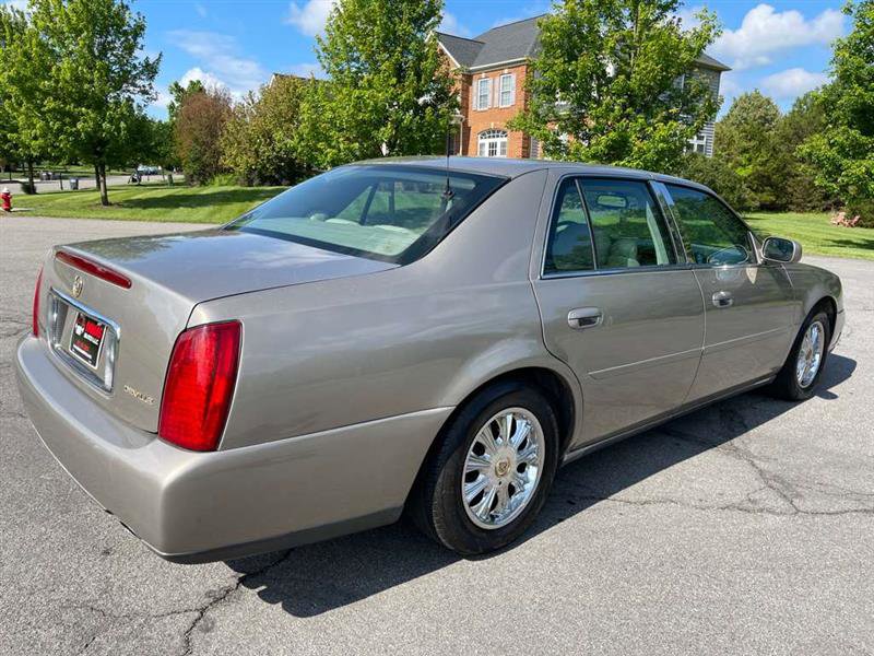 Used 2003 Cadillac De Ville w/ Comfort & Convenience Package FWD image 59