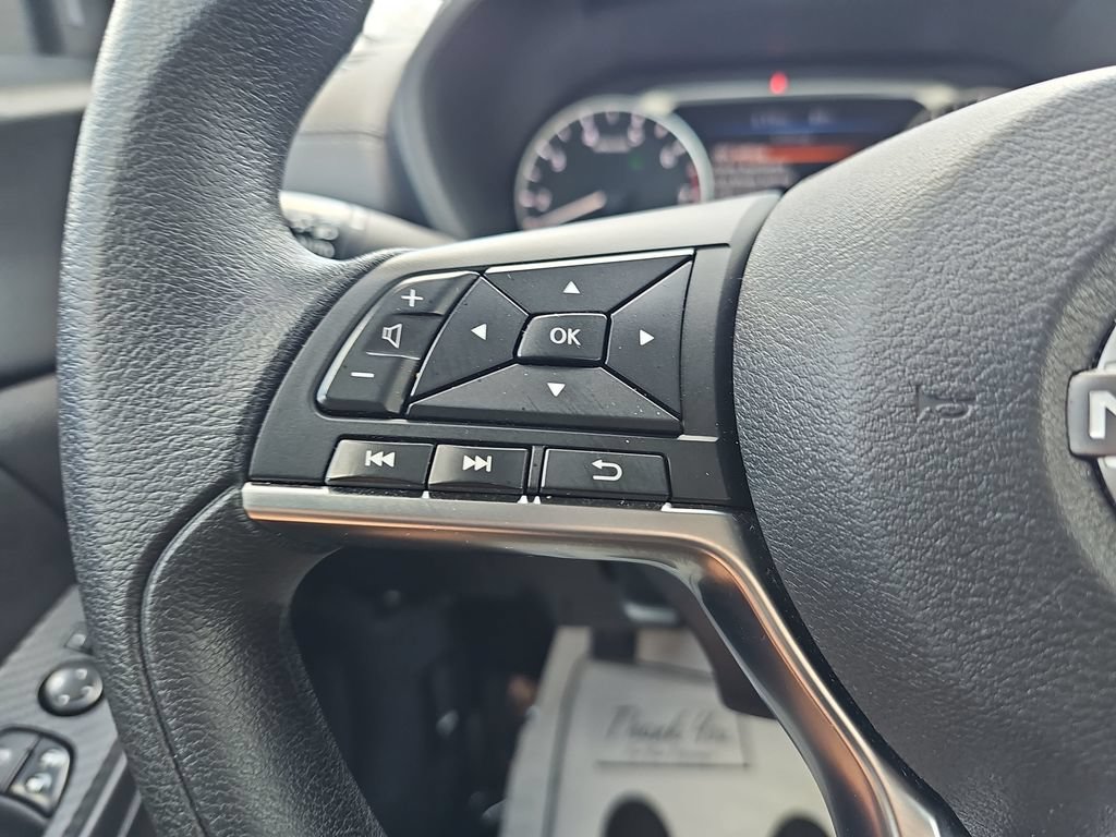 Used 2024 Nissan Sentra SV FWD image 17