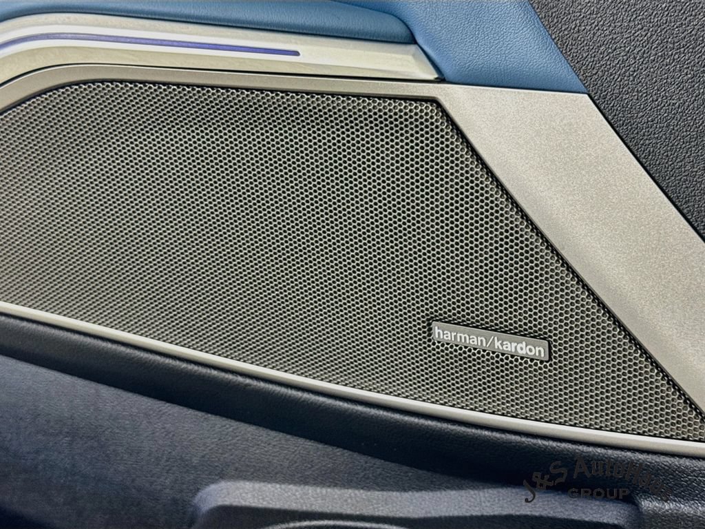 Used 2021 BMW M3 Competition w/ M Carbon Exterior Package RWD image 25