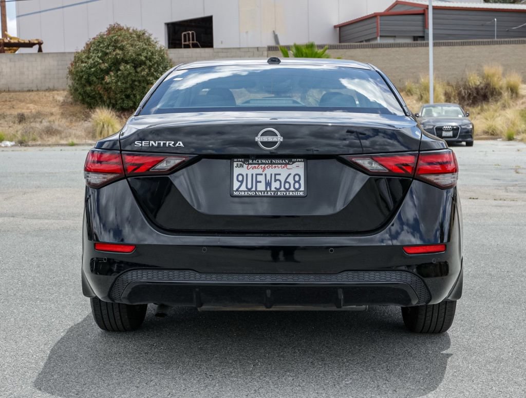 Used 2025 Nissan Sentra SV FWD image 5