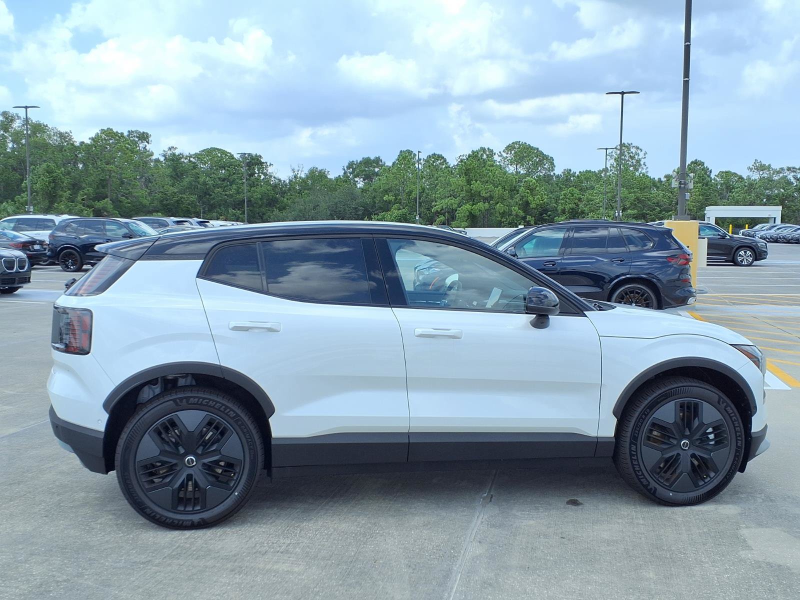 New 2026 Volvo EX30 Cross Country Ultra AWD/4WD image 8