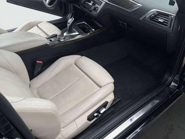 Used 2018 BMW 230i Convertible RWD image 35