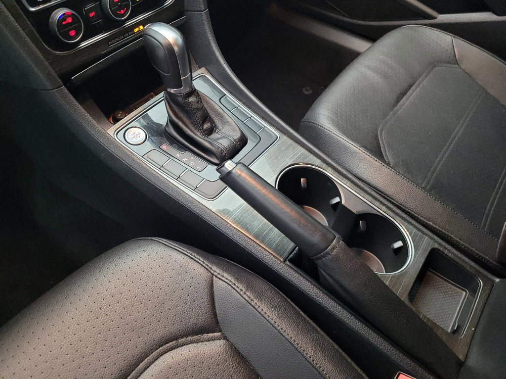 Used 2017 Volkswagen Passat 1.8T SE image 26