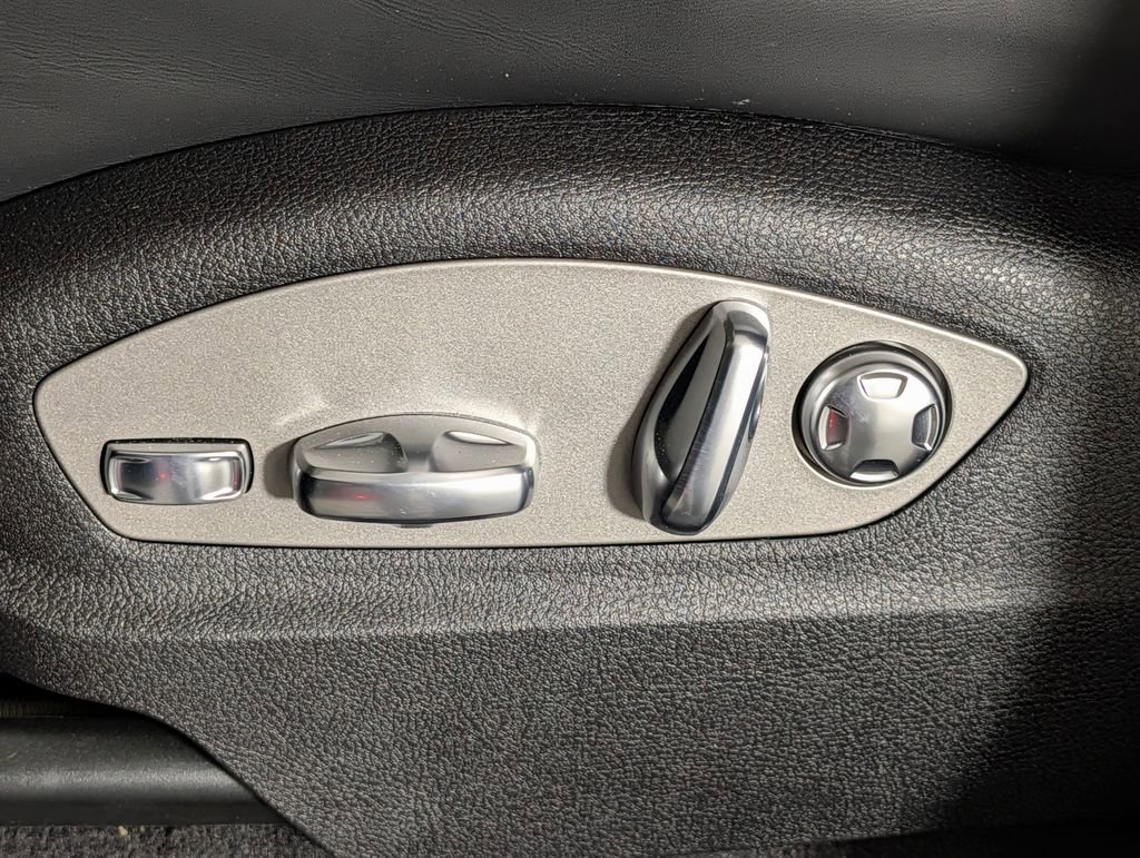 New 2026 Porsche Macan image 31