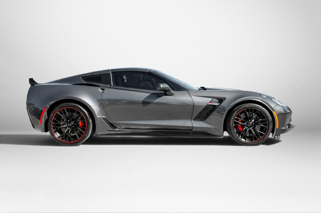 Used 2018 Chevrolet Corvette Z06 RWD image 5