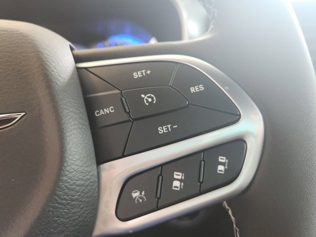New 2026 Chrysler Pacifica Select image 38