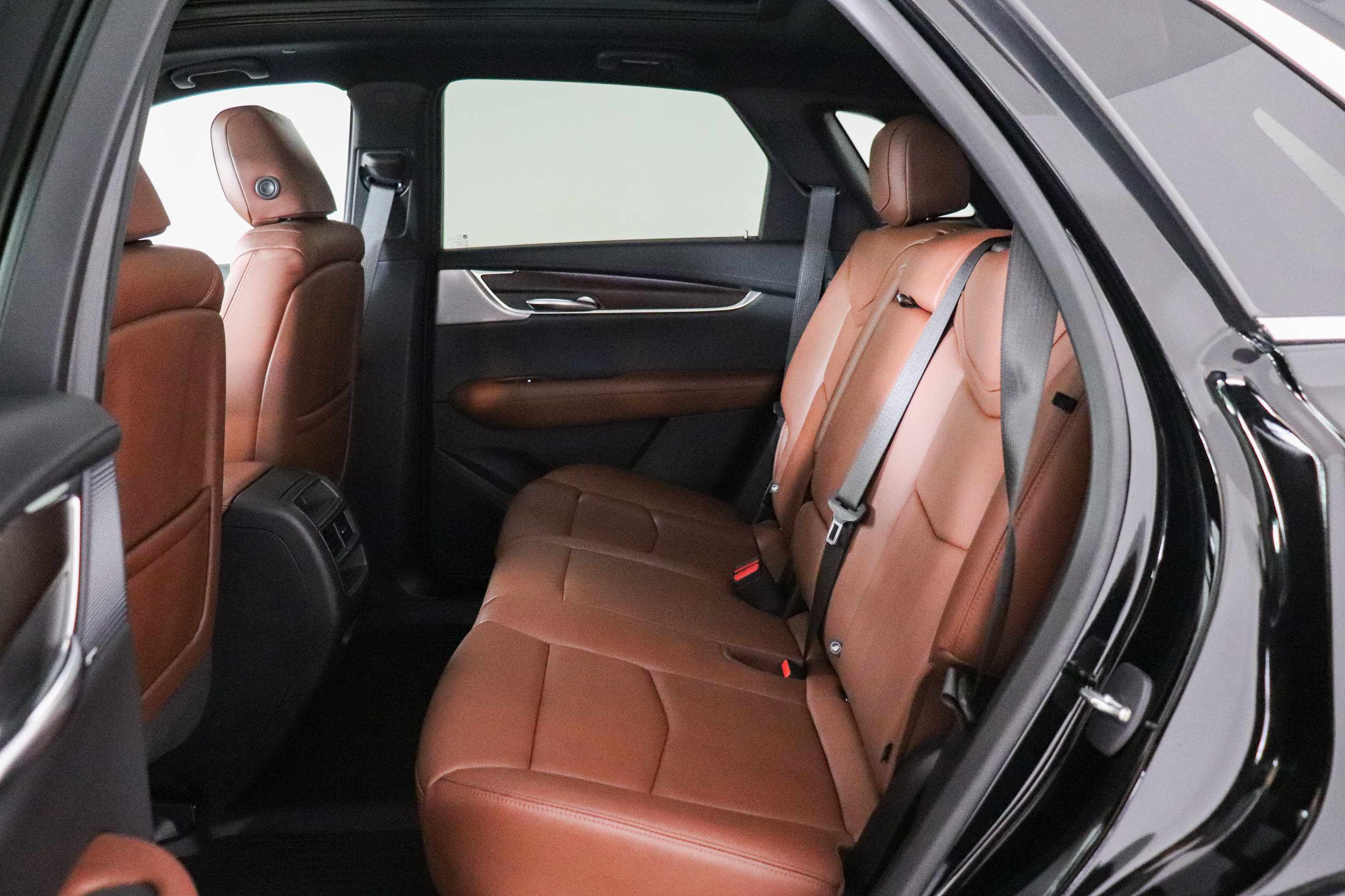 Used 2023 Cadillac XT5 Premium Luxury w/ LPO, Floor Liner Package AWD/4WD image 21