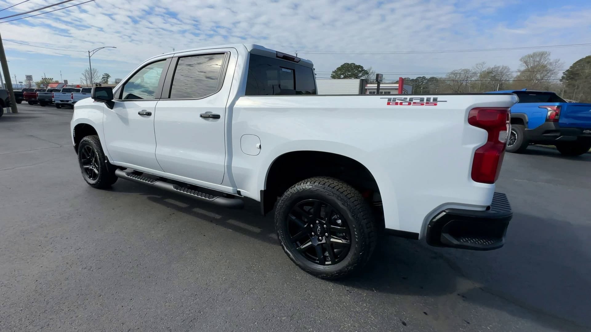 New 2026 Chevrolet Silverado 1500 LT Trail Boss w/ LT Trail Boss Premium Package AWD/4WD image 6