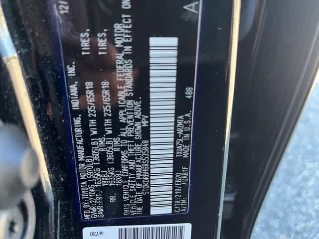 Used 2024 Toyota Highlander XLE AWD/4WD image 9